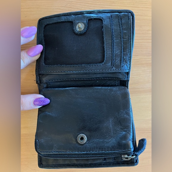 Small black leather weaved wallet - Picture 5 of 11